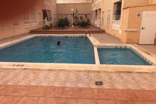 Apartamento - Venta - Torrevieja - Playa de los locos