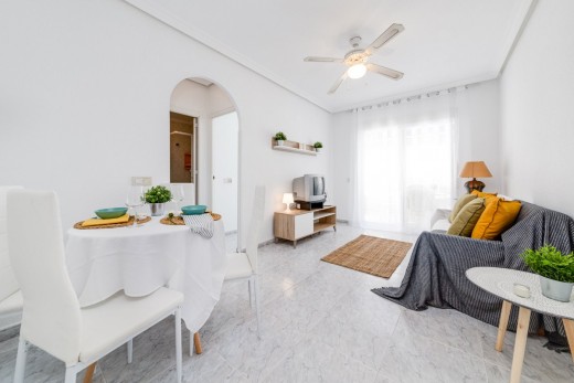 Apartment - Sale - Torrevieja - Centro