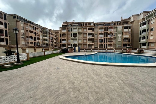 Apartment - Sale - Torrevieja - Centro