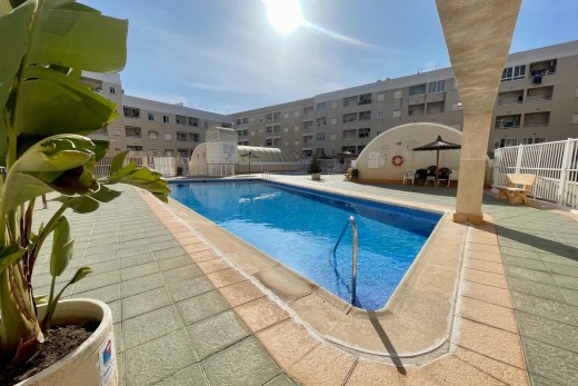 Apartment - Sale - Torrevieja - Centro
