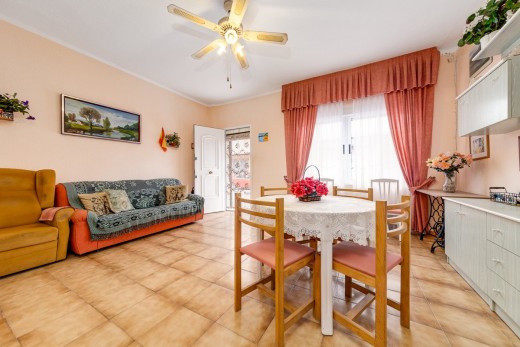 Apartment - Sale - Torrevieja - Playa de los locos