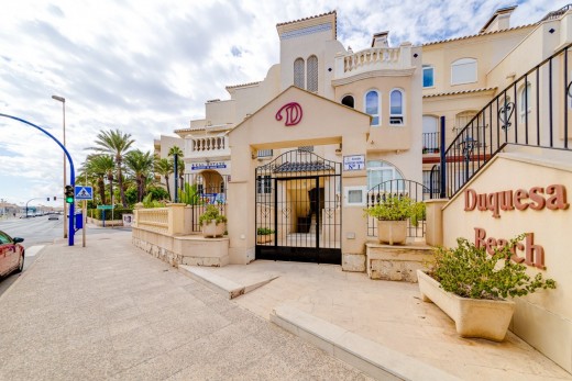 Apartment - Sale - Torrevieja - Playa de los locos