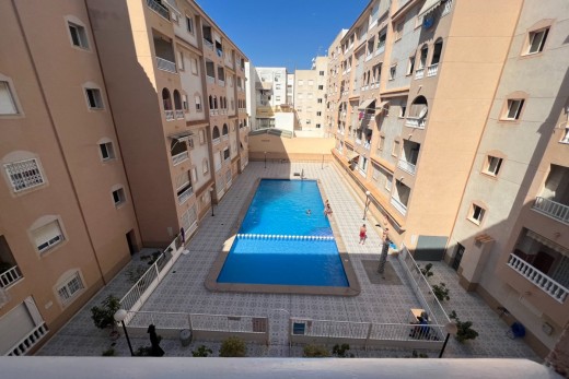 Apartment - Sale - Torrevieja - Playa del cura