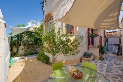 Chalet - Resale - Torrevieja - C2067JN