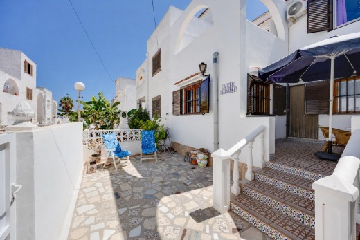 Chalet - Resale - Torrevieja - Calas blanca