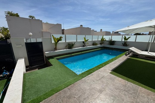 Chalet - Venta - Orihuela Costa - PAU 26