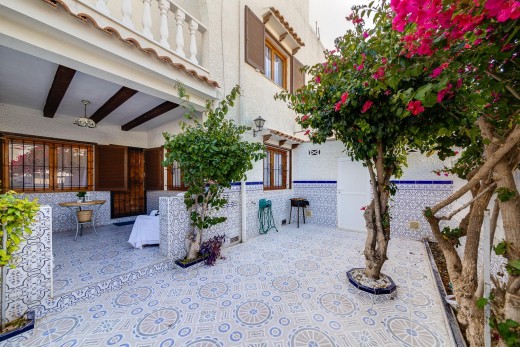 Chalet - Venta - Torrevieja - Calas blanca