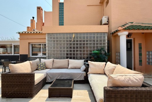 Villa - Venta - Torrevieja - NA222