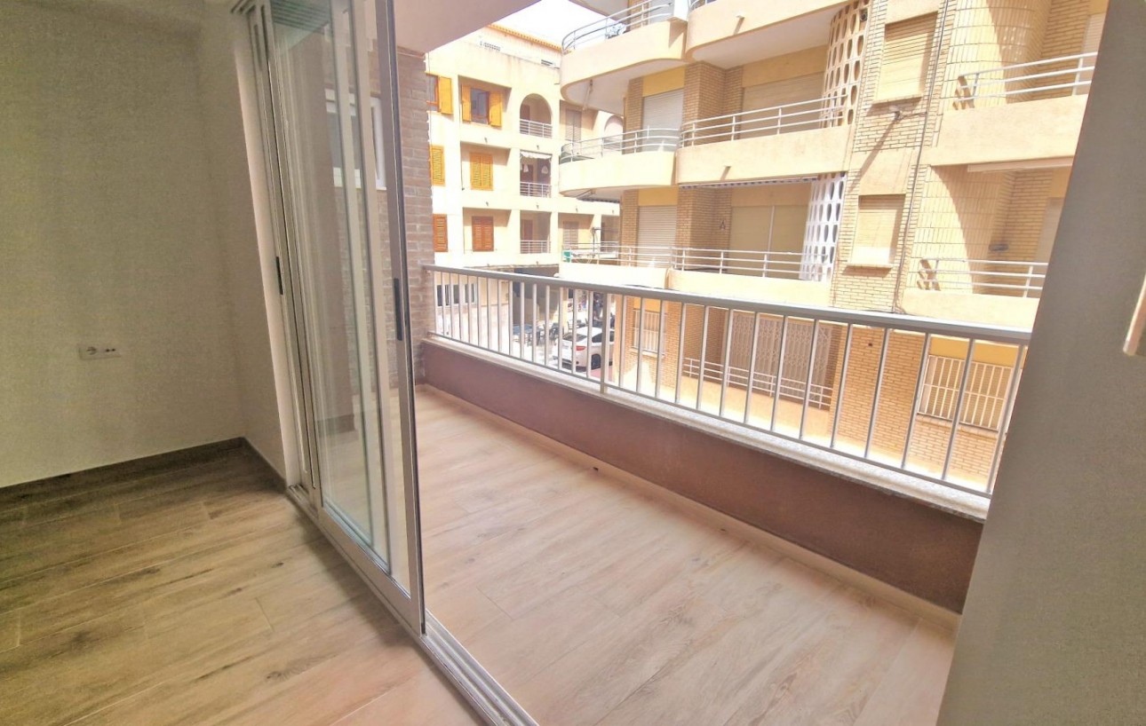 Venta - Apartamento - Torrevieja - La Mata