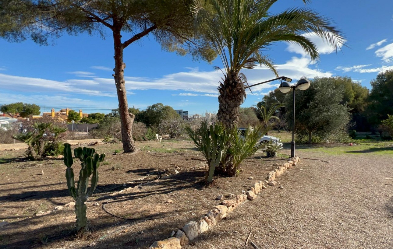 Sale - Chalet - Orihuela Costa - Campoamor
