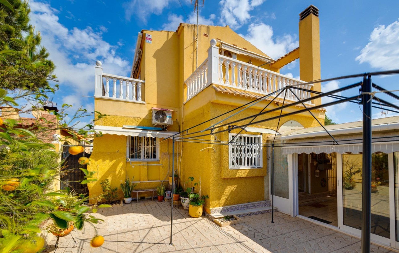 Revente - Chalet - Torrevieja - Aguas Nuevas