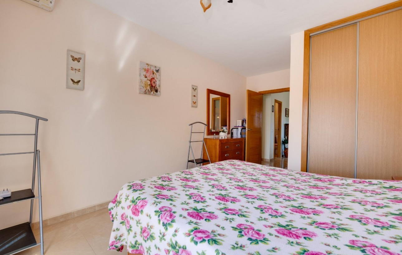 Revente - Chalet - Torrevieja - Aguas Nuevas