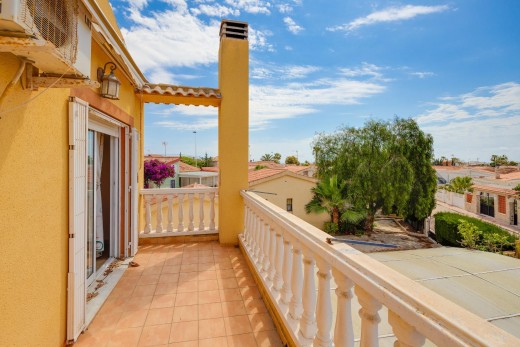 Revente - Chalet - Torrevieja - Aguas Nuevas