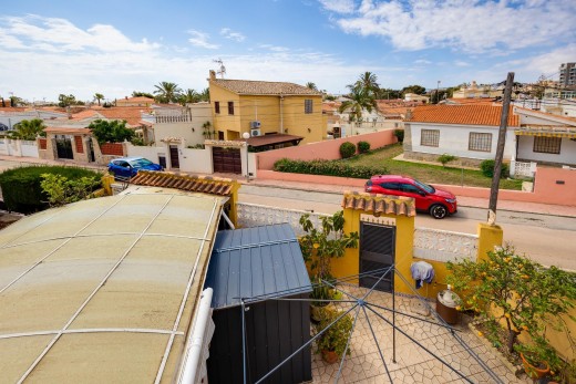 Revente - Chalet - Torrevieja - Aguas Nuevas
