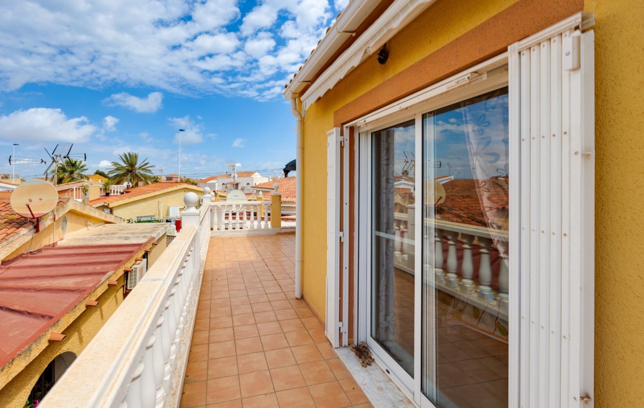 Revente - Chalet - Torrevieja - Aguas Nuevas