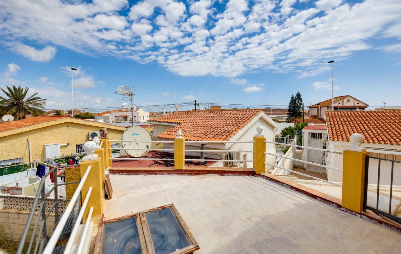 Revente - Chalet - Torrevieja - Aguas Nuevas