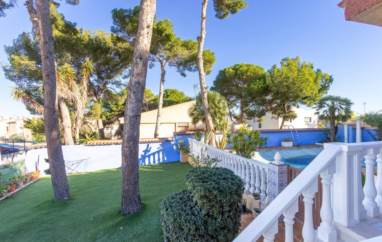 Resale - Villa - Torrevieja - Los balcones