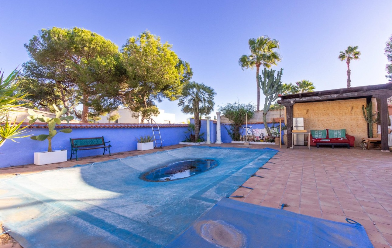 Resale - Villa - Torrevieja - Los balcones