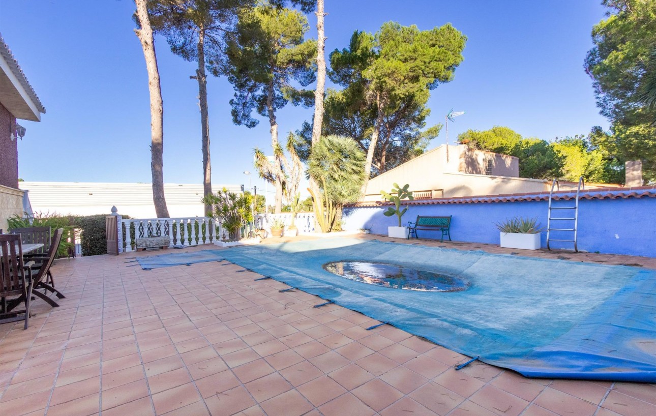 Resale - Villa - Torrevieja - Los balcones