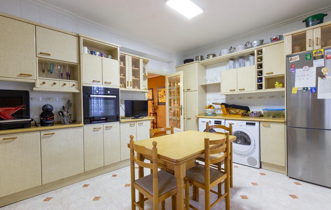 Resale - Villa - Torrevieja - Los balcones