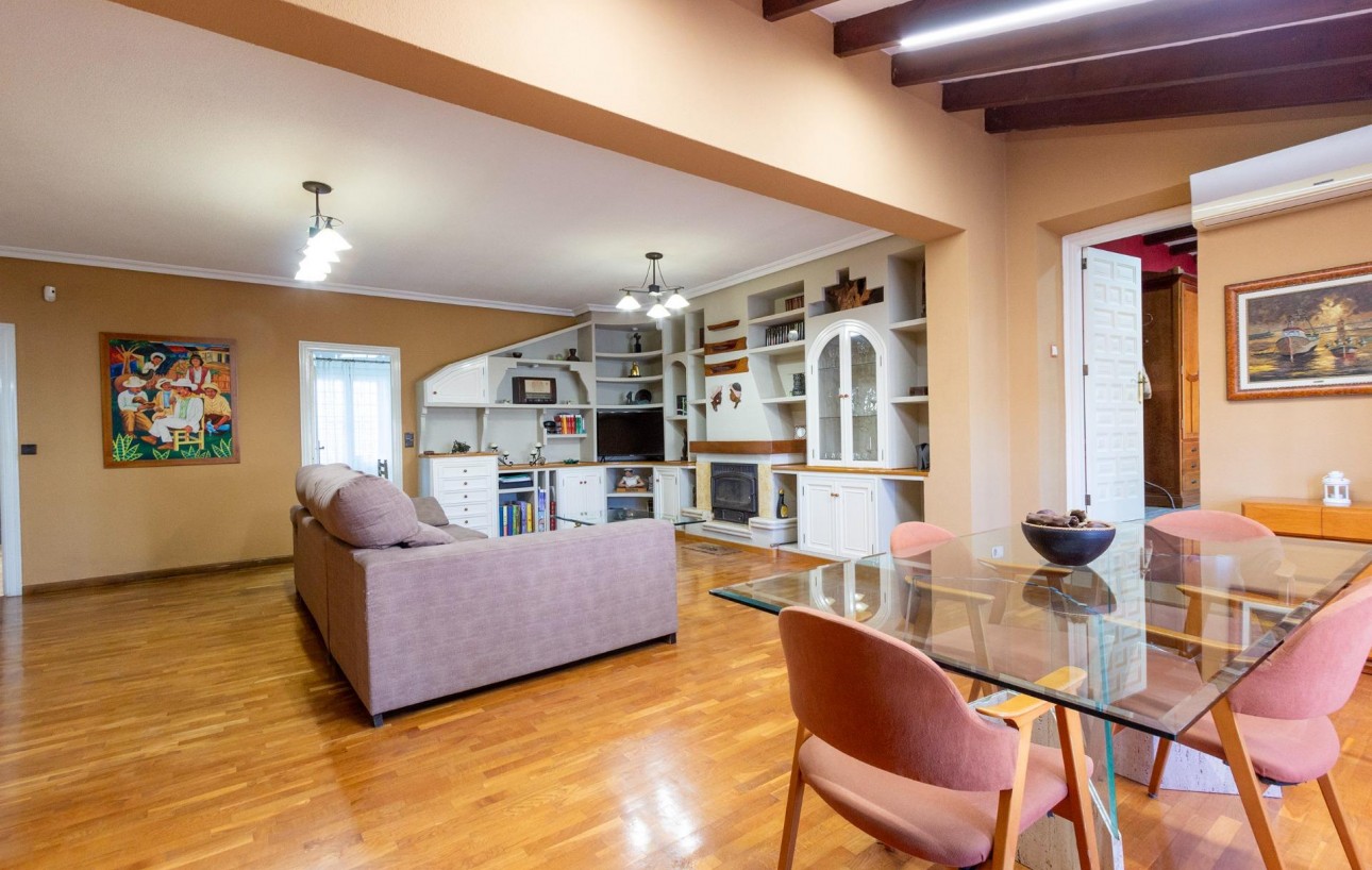 Resale - Villa - Torrevieja - Los balcones