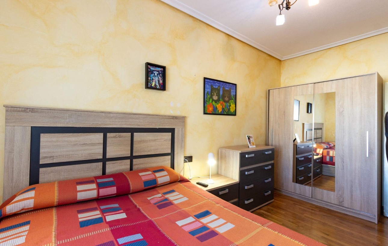 Resale - Villa - Torrevieja - Los balcones