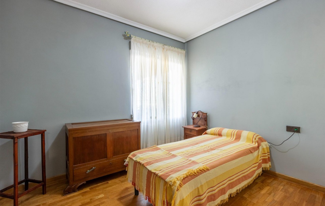 Resale - Villa - Torrevieja - Los balcones