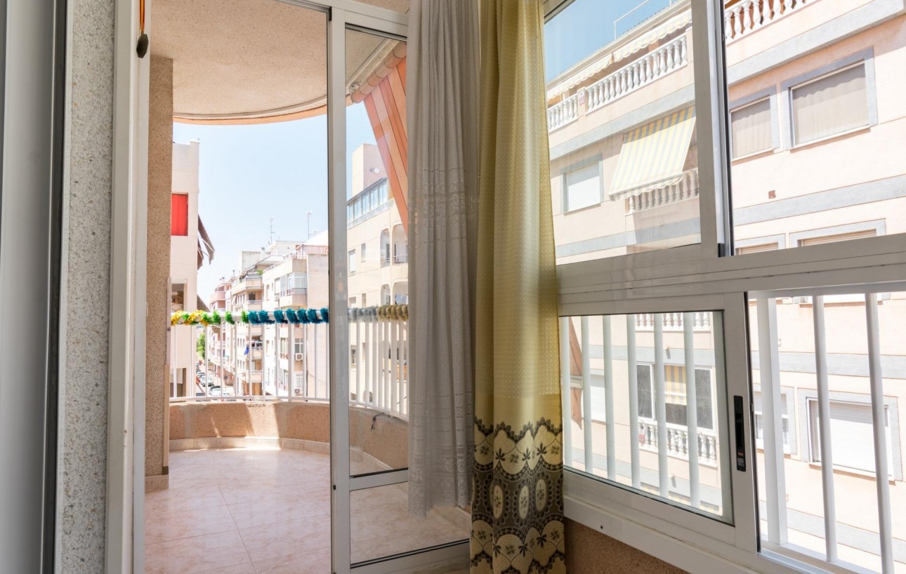 Revente - Appartement - Torrevieja - Acequion