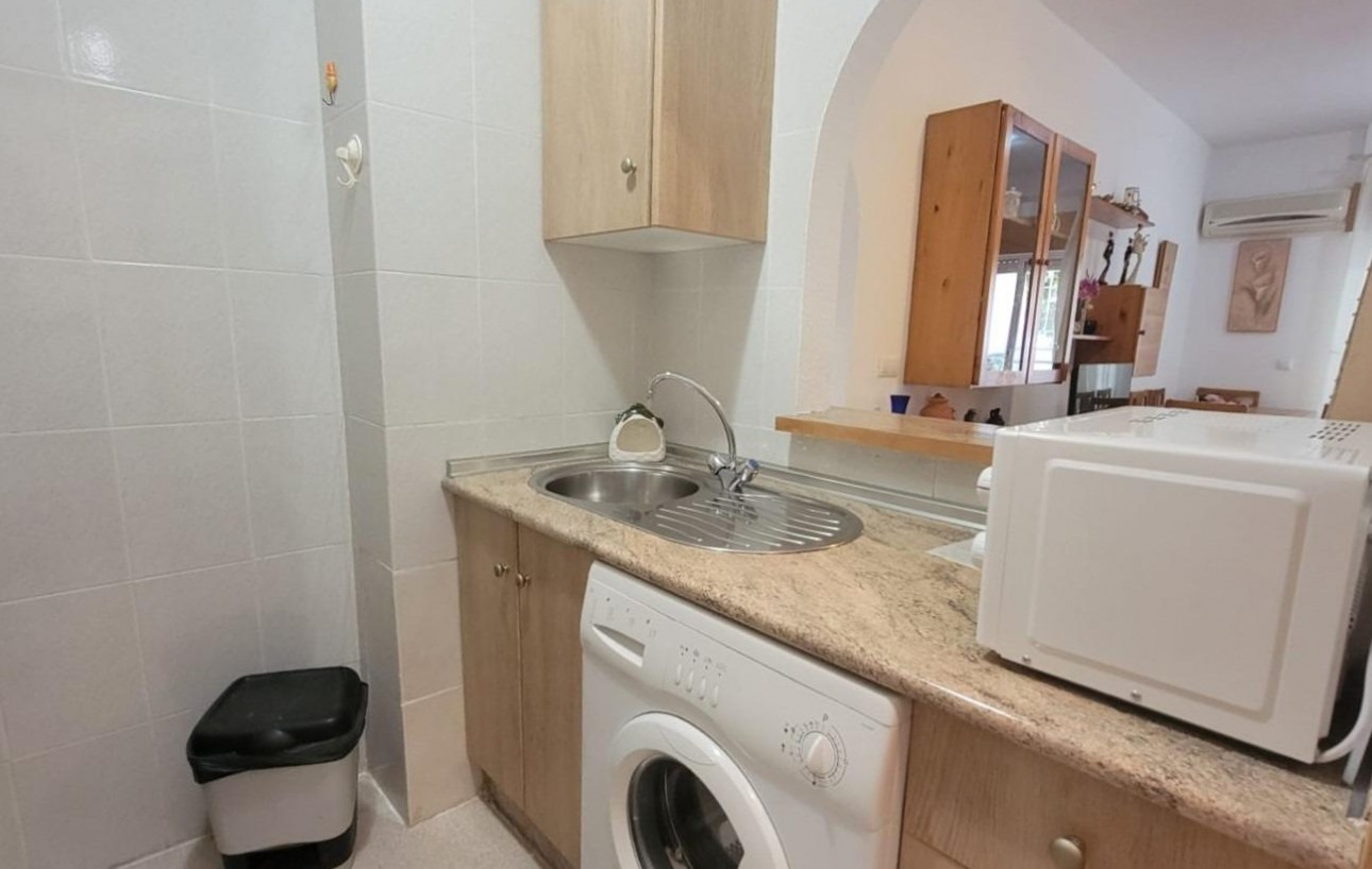 Revente - Planta baja - Torrevieja - Aguas Nuevas