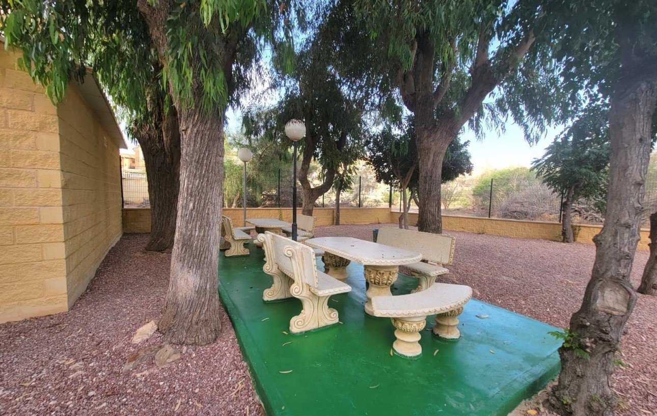 Revente - Planta baja - Torrevieja - Aguas Nuevas