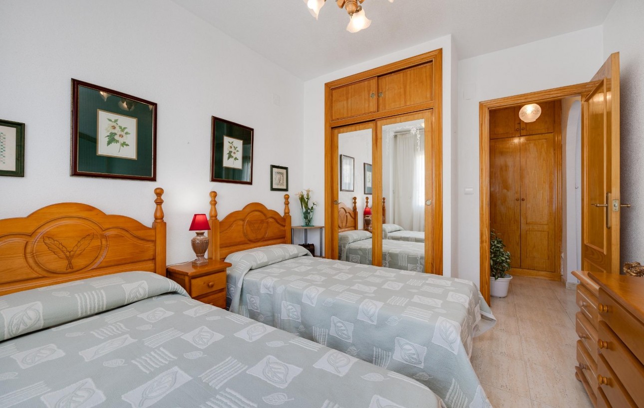 Sale - Apartment - Torrevieja - Habaneras