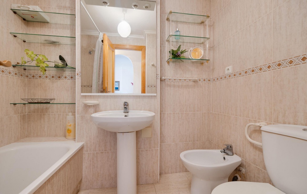 Sale - Apartment - Torrevieja - Habaneras