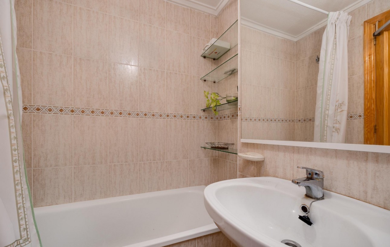 Sale - Apartment - Torrevieja - Habaneras