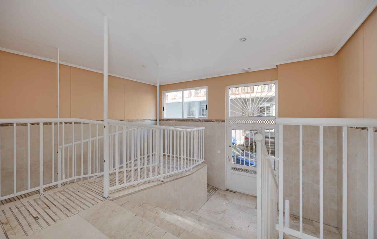 Sale - Apartment - Torrevieja - Habaneras