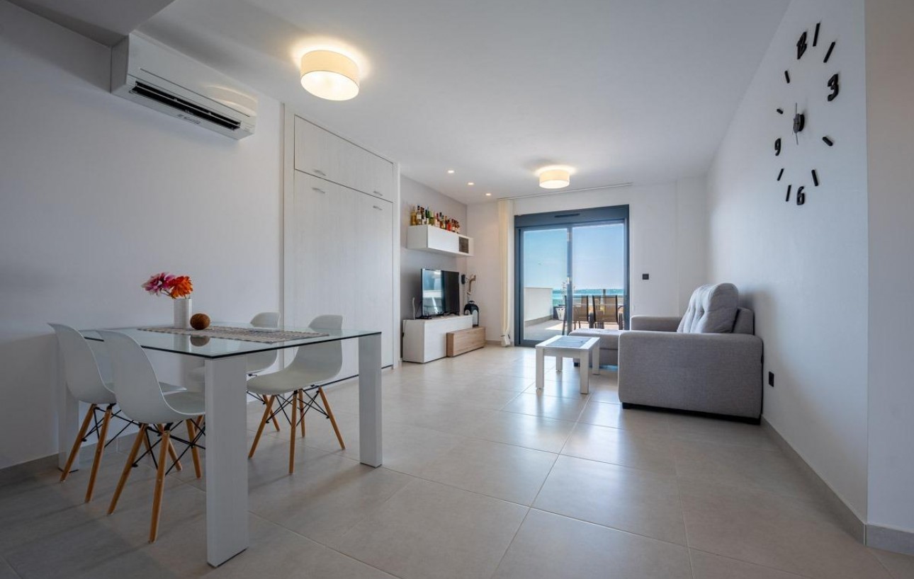 Resale - Wohnung - Guardamar del Segura - Urb el raso