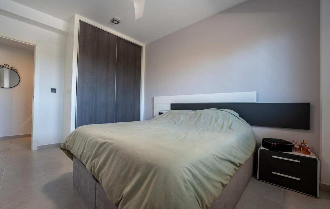 Resale - Wohnung - Guardamar del Segura - Urb el raso