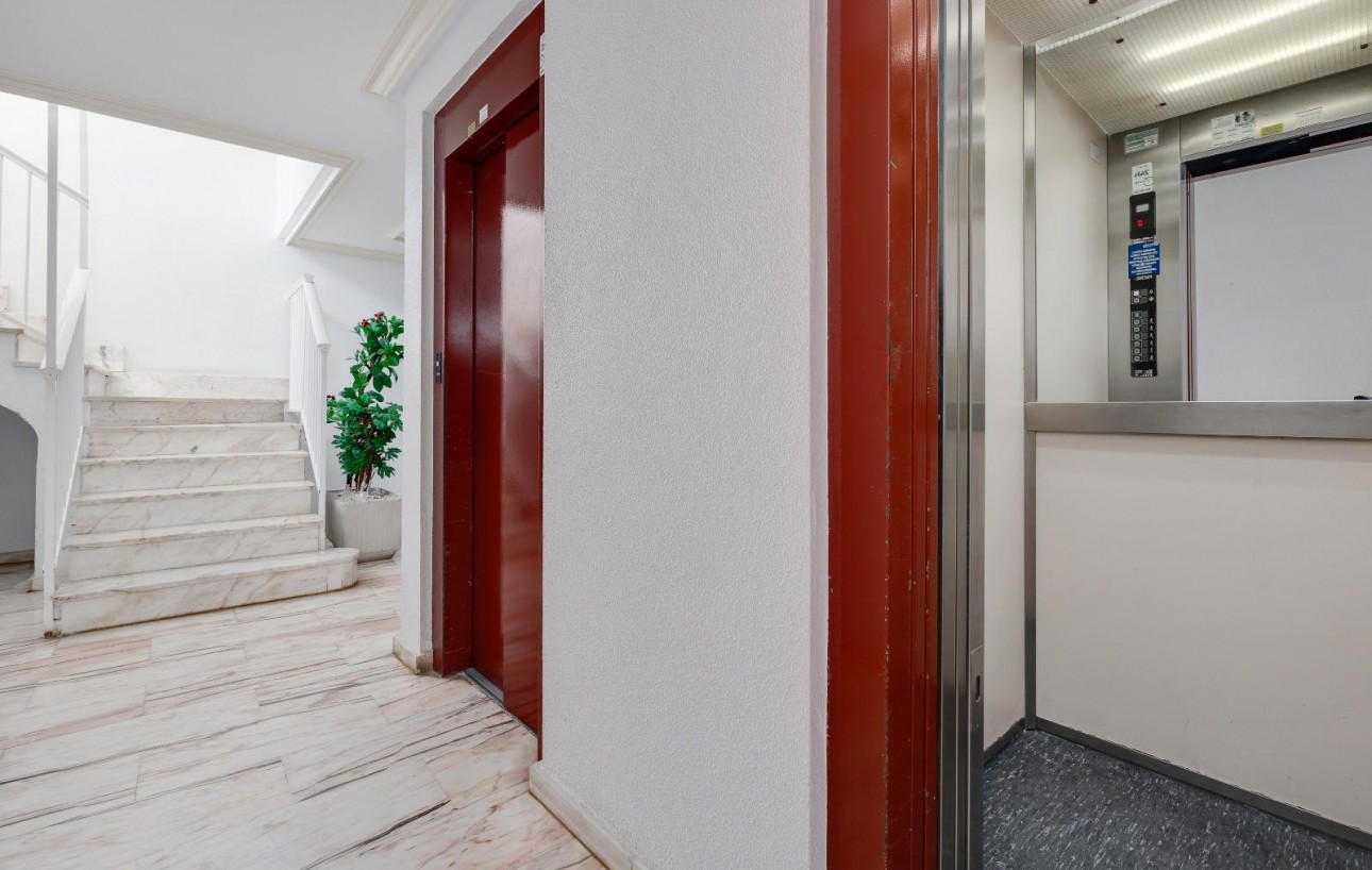 Resale - Wohnung - Torrevieja - Centro