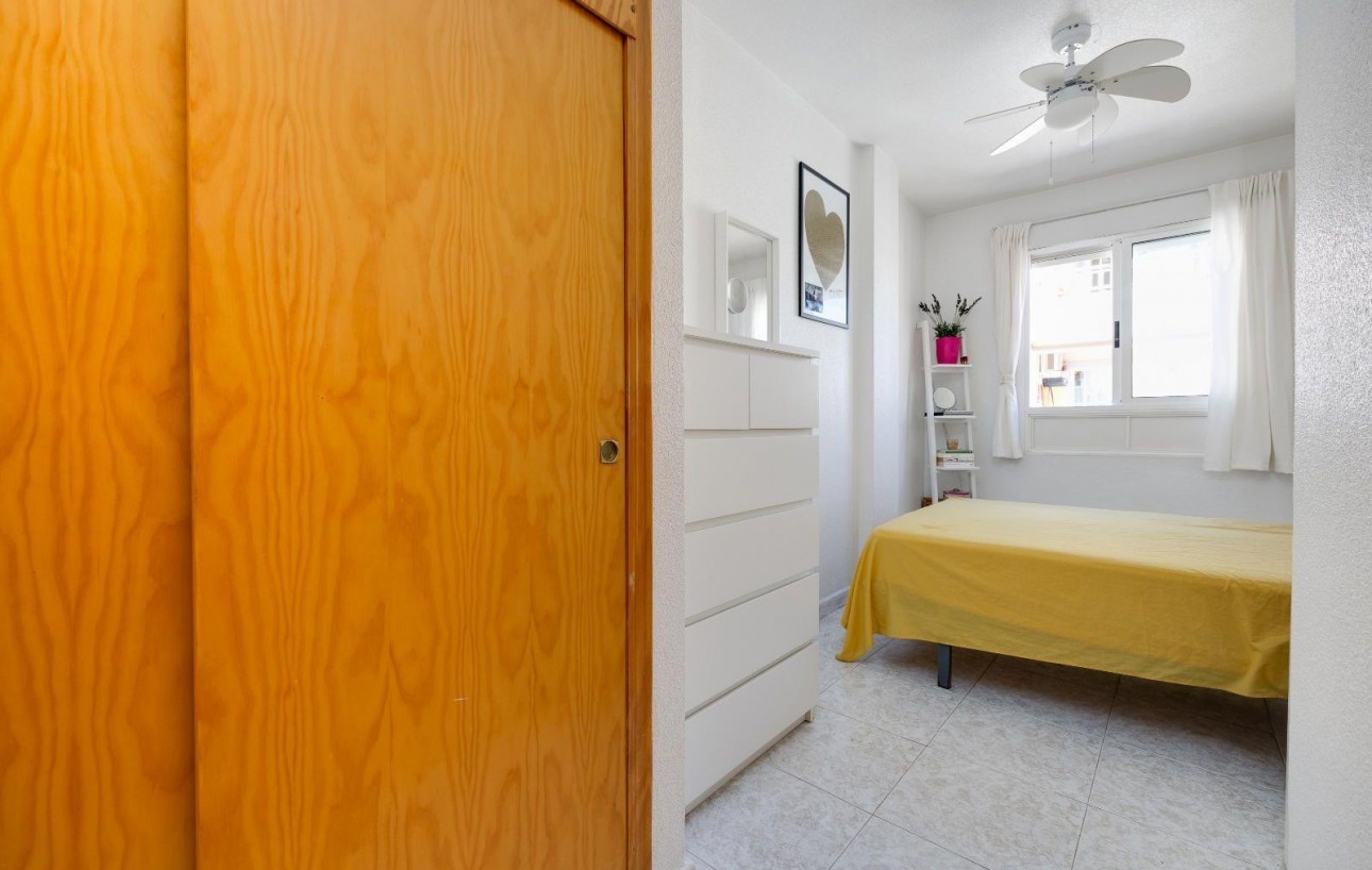 Resale - Wohnung - Torrevieja - Centro