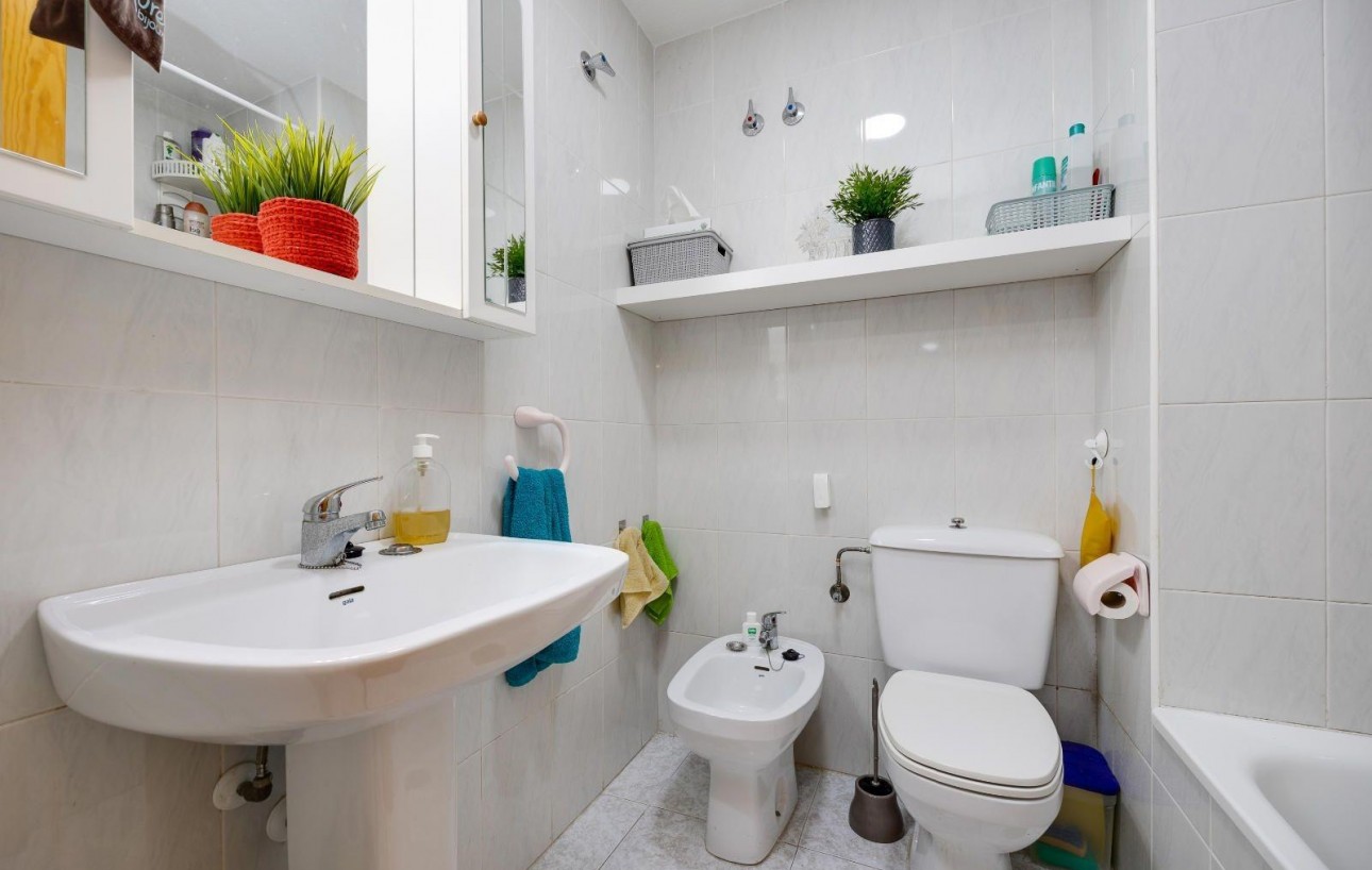 Resale - Wohnung - Torrevieja - Centro