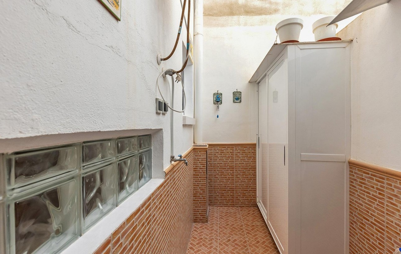 Resale - Planta baja - Torrevieja - Centro