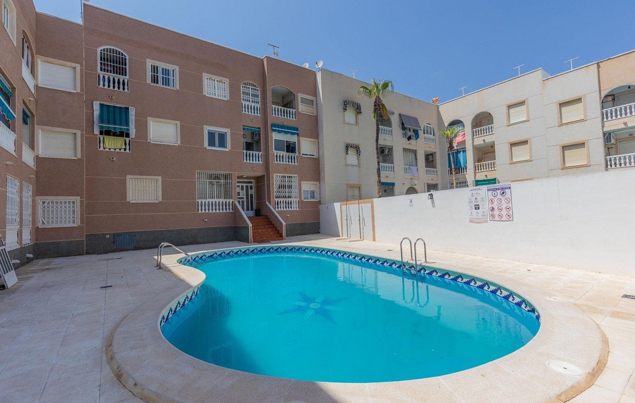 Resale - Planta baja - Torrevieja - Centro
