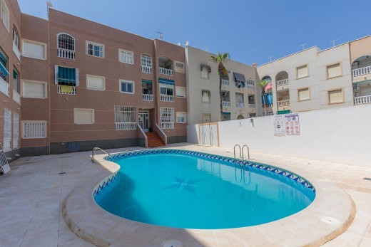 Resale - Planta baja - Torrevieja - Centro