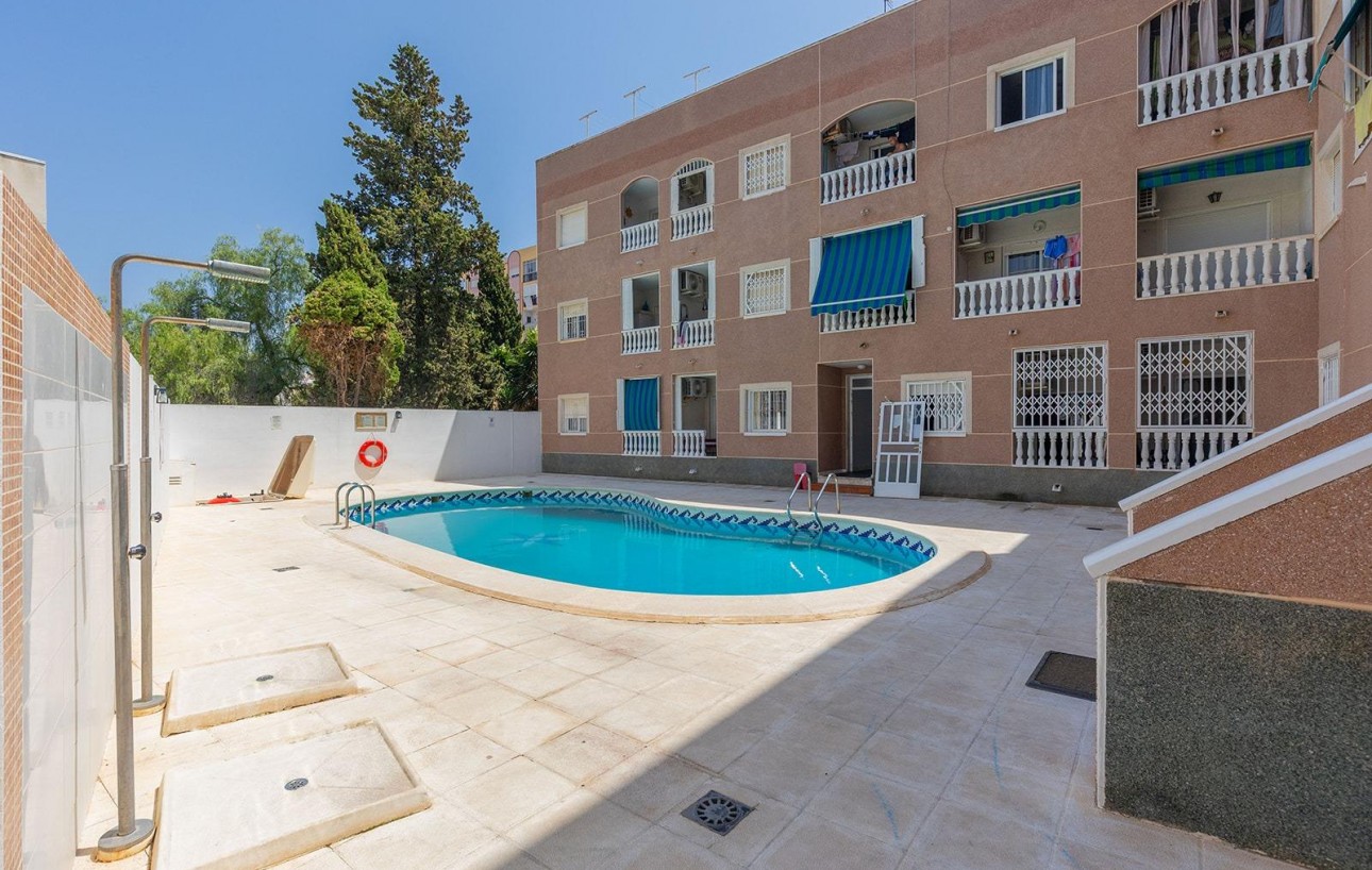 Resale - Planta baja - Torrevieja - Centro