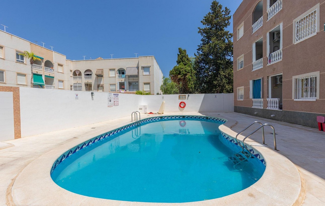 Resale - Planta baja - Torrevieja - Centro