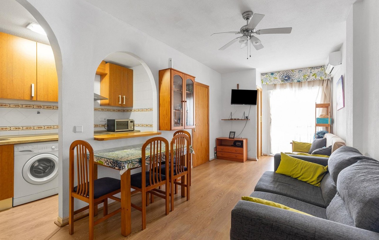 Resale - Planta baja - Torrevieja - Centro
