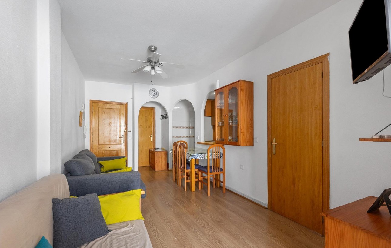 Resale - Planta baja - Torrevieja - Centro