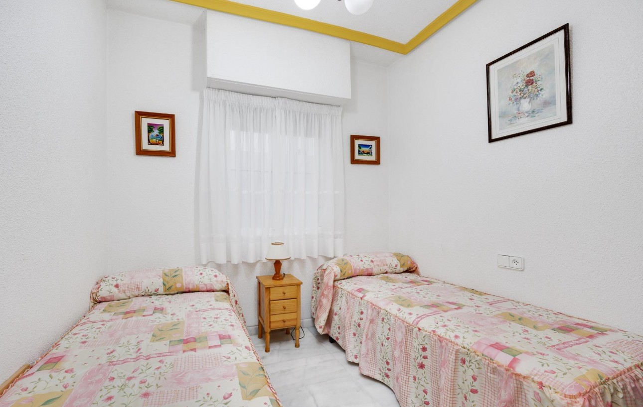 Sale - Apartment - Torrevieja - Habaneras