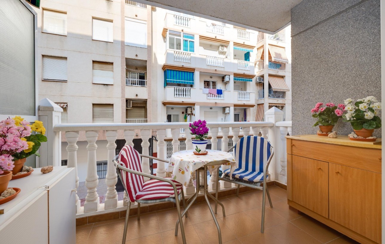 Sale - Apartment - Torrevieja - Habaneras