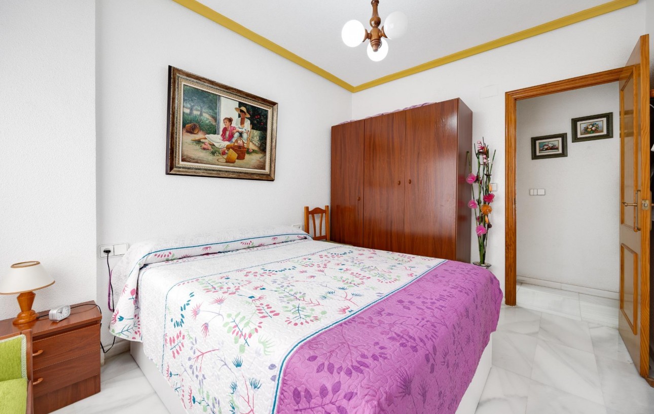 Sale - Apartment - Torrevieja - Habaneras