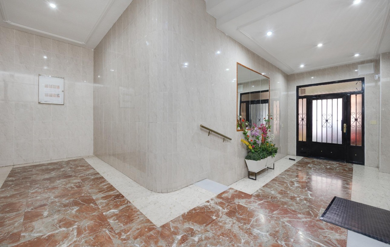 Sale - Apartment - Torrevieja - Habaneras